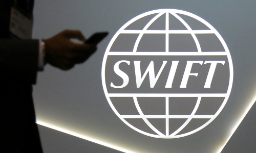 В МИД рассказали о подготовке России к отключению от SWIFT