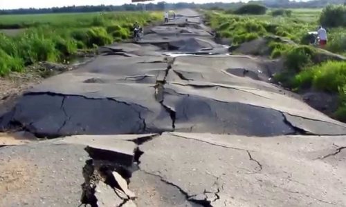 Депутат нашел объяснение плохим дорогам в России
