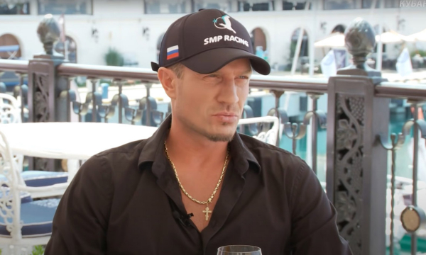 Костомаров рассказал об адаптации к жизни с протезами