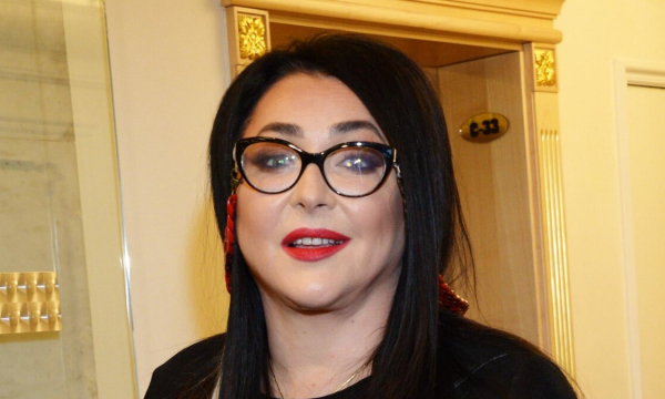 Лолита, но не Милявская: настоящую фамилию певицы сегодня мало кто вспомнит